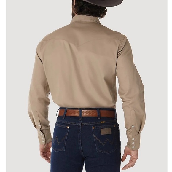 Wrangler Mens Authentic Cowboy Cut®
Work Shirt- Khaki Size XLARGE - Picture 2 of 13